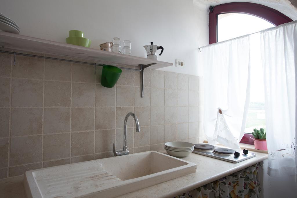 Masseria Ferri Ostuni Kamer foto