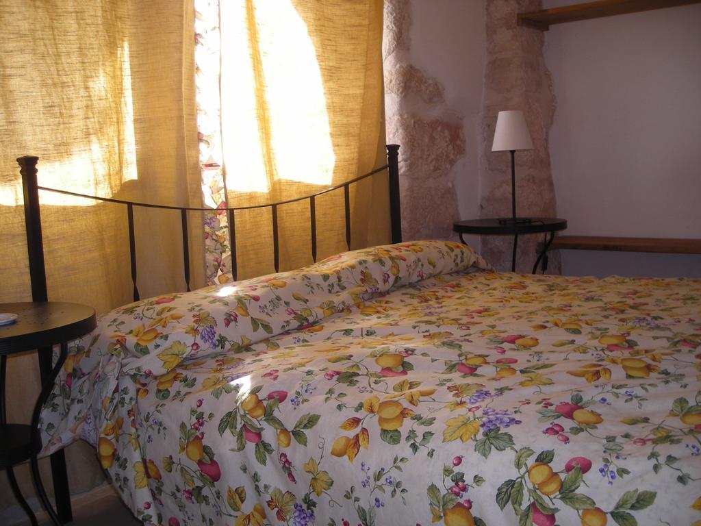 Masseria Ferri Ostuni Kamer foto